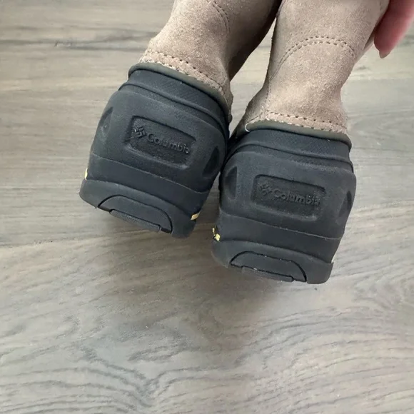 Boys Columbia snow boots - Picture 3 of 5